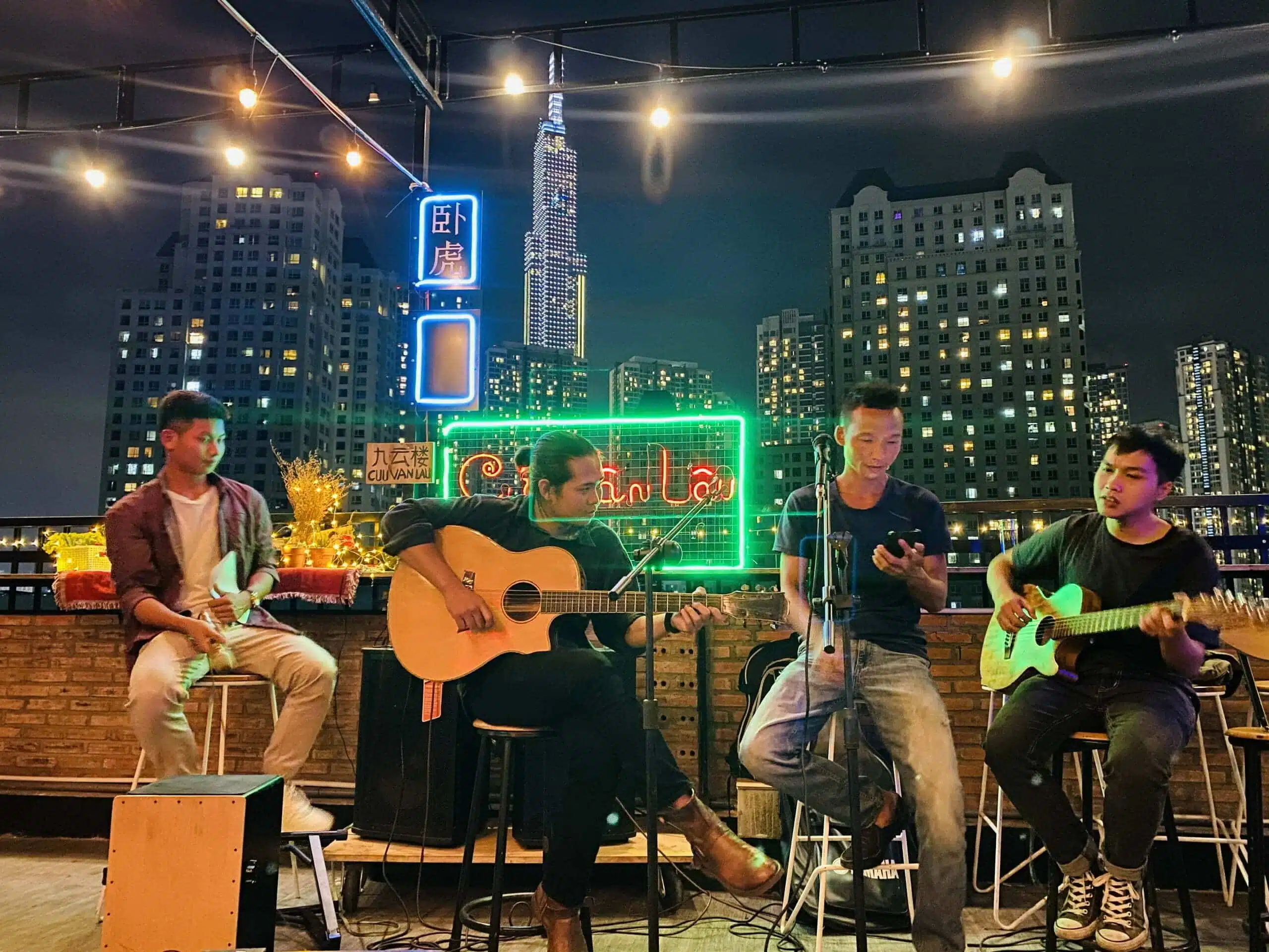 Đêm nhạc độc thân