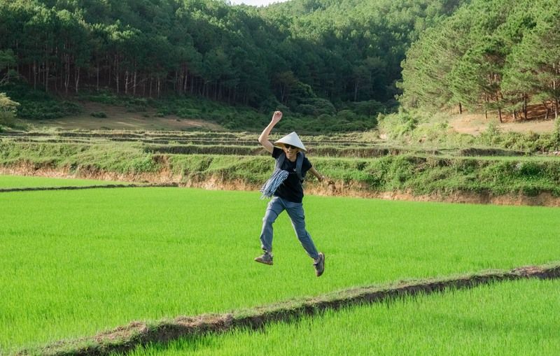 Trải nghiệm cánh đồng bất tận trên Cung đường Tà Năng Phan Dũng