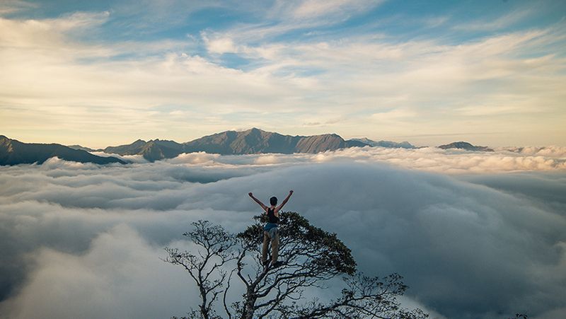 Bị mê mẩn bởi mây bao phủ kín các đỉnh núi, đồi. Bạn đã sẵn sàng cho chuyến du lịch đến đây chưa?