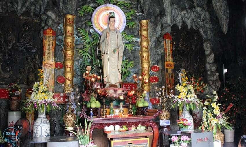 Hang Đá - nơi thờ Phật Bà Quan Âm