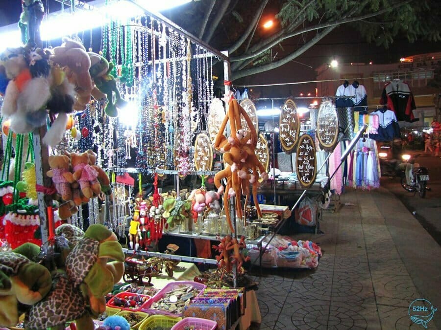 Chợ đêm Nha Trang có mấy khu?