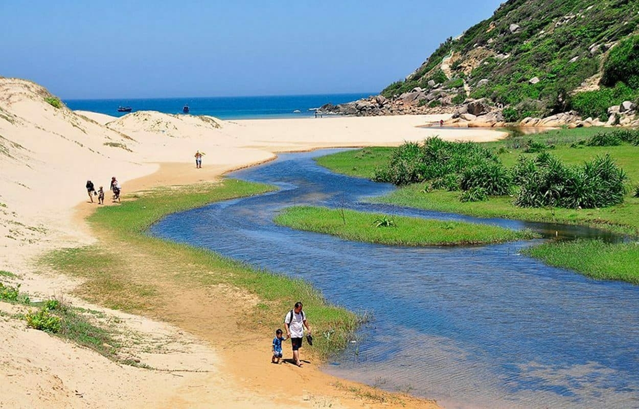 Vẻ đẹp thơ mộng của Bãi Môn